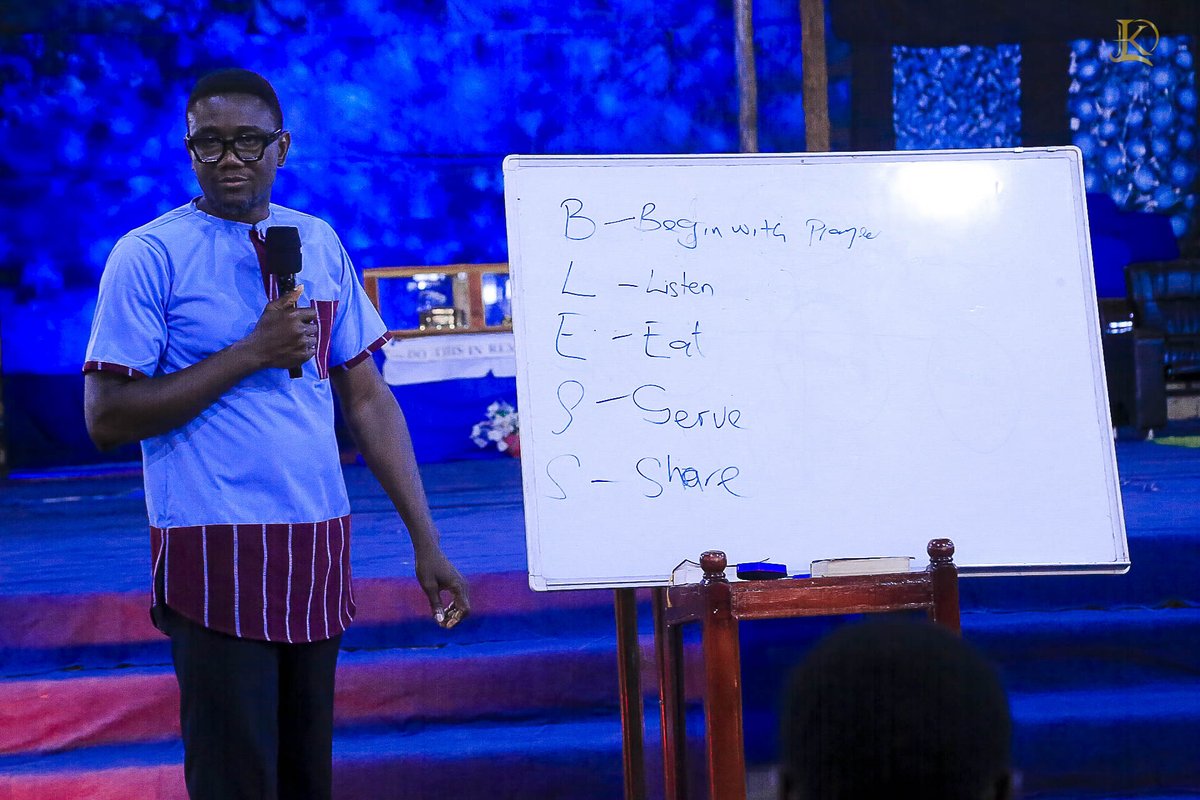 kl_dickson's tweet photo. "Affirm in public, rebuke in private"
Pr. Olugbenga Sanya
#DiscipleshipCulture
#DiscipleshipTraining https://t.co/1nIFJPq5wn