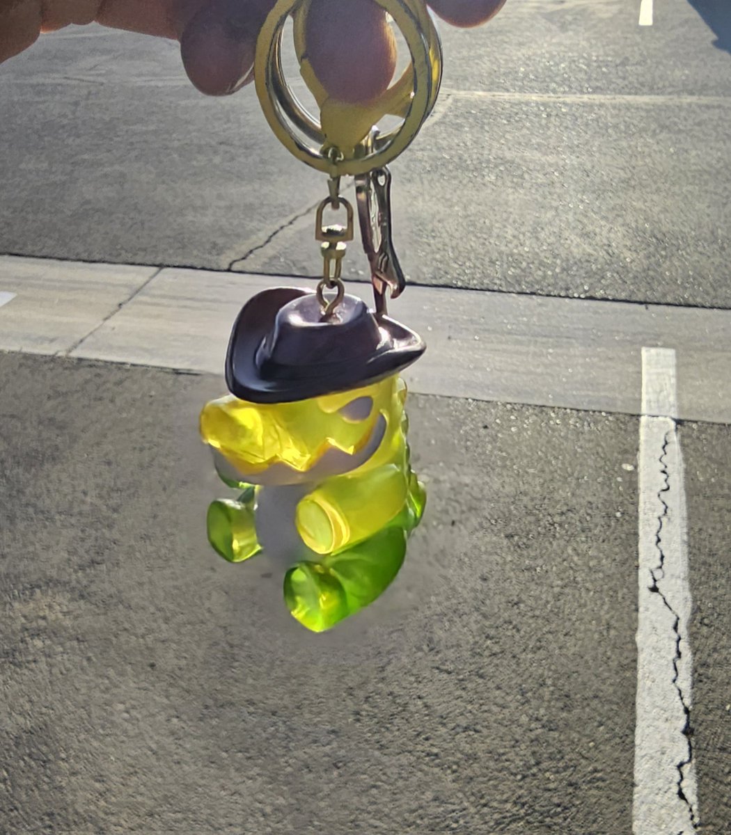 Still most favorite Keychain I've ever owned!🐊💚 #glitchproductions #Gumigoo