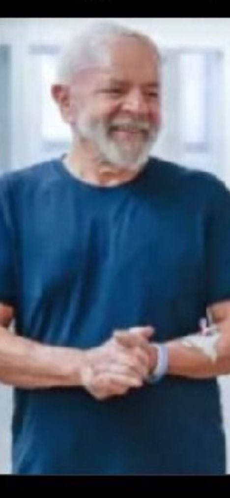Milagre 👏🏻👏🏻 Papai Lula está otimo. Colocaram até um dedo nele. A medicina Brasileira é a melhor do mundo. Viva o Sus 🇧🇷