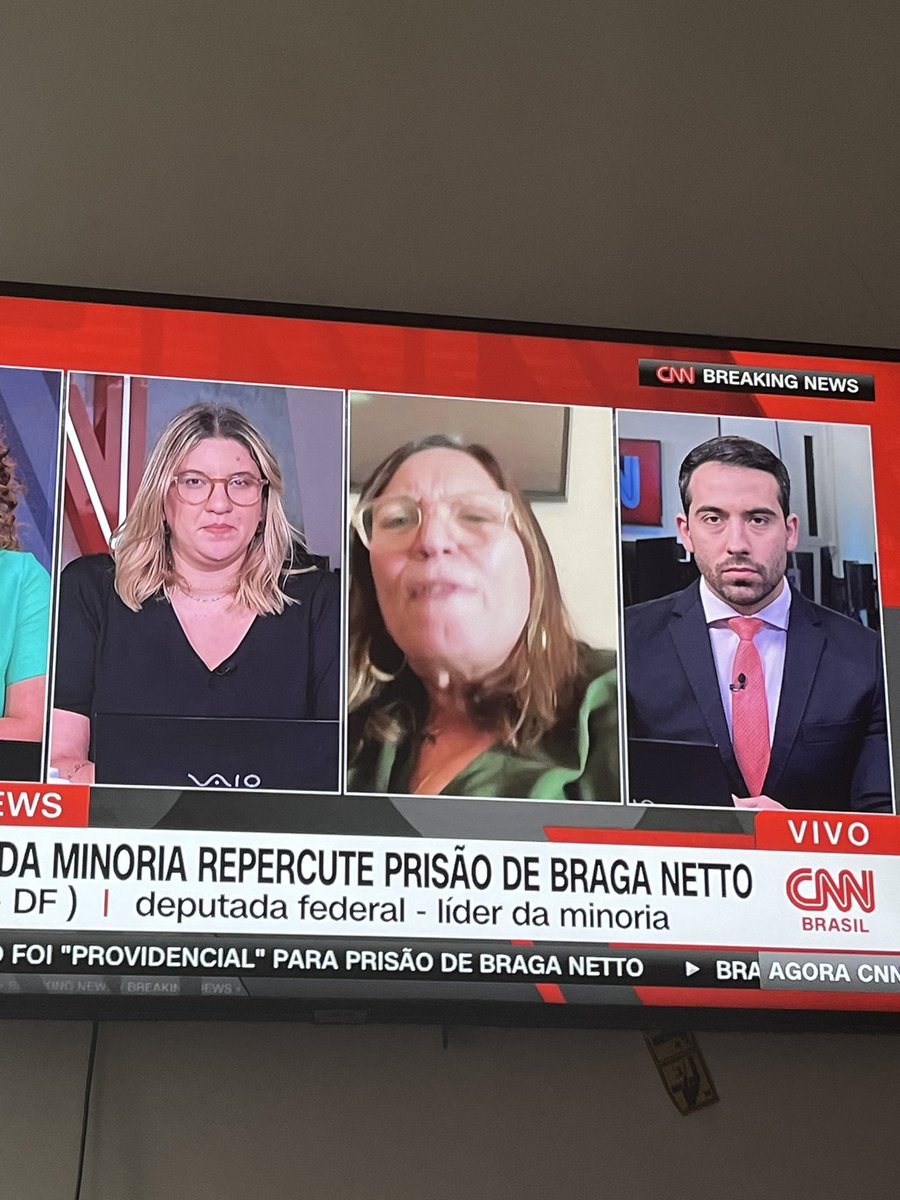 efraimmcosta's tweet photo. Delícia ver a Bia Kicis desesperada na CNN kkkkkk

#TicTac https://t.co/uwm9puCe2O