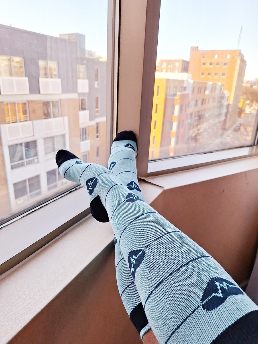 Dbl2trouble's tweet photo. Enjoying the view! #feetmodel #feetworshi̇p #feetphoto #feetfetiche #FeetFridays #feetphoto #feetvibes https://t.co/7xEUtALVSz