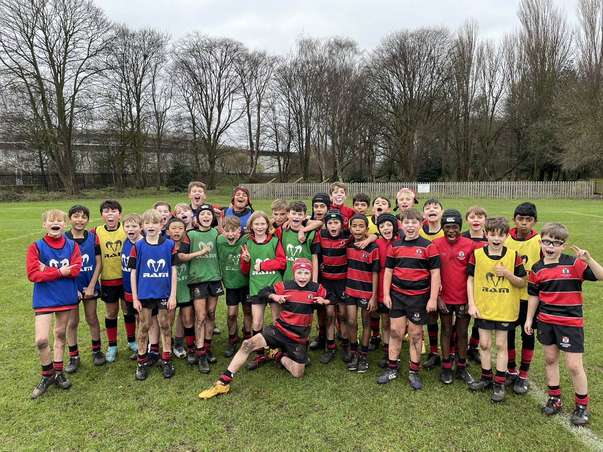 A fantastic effort by the year 6 for festive house hockey and rugby! Well done to Trinity who won the hockey and Holderness who took the spoils in the rugby 💪🏻