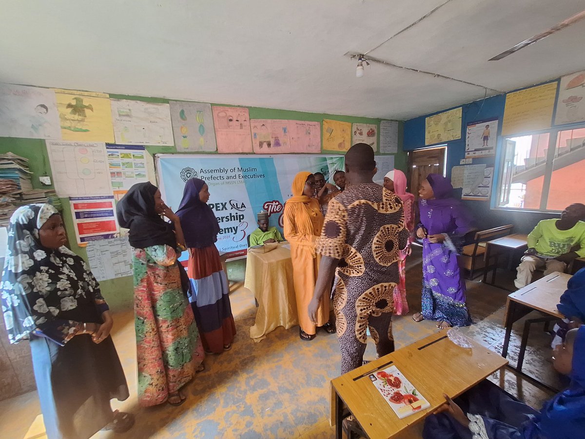 ampexlmac's tweet photo. AMPEX League continues today with the lemon game, open/arrange the numbers in ascending order and arrange the cup.
Participants enjoyed and learnt alot during the process

#ampex #lmac #mssn #youthengagement #sdg4 #sdg10 #theanchoredvoyage #ALA4.0 #2024/2025 #Ambassadors https://t.co/tzpcaV0V8y