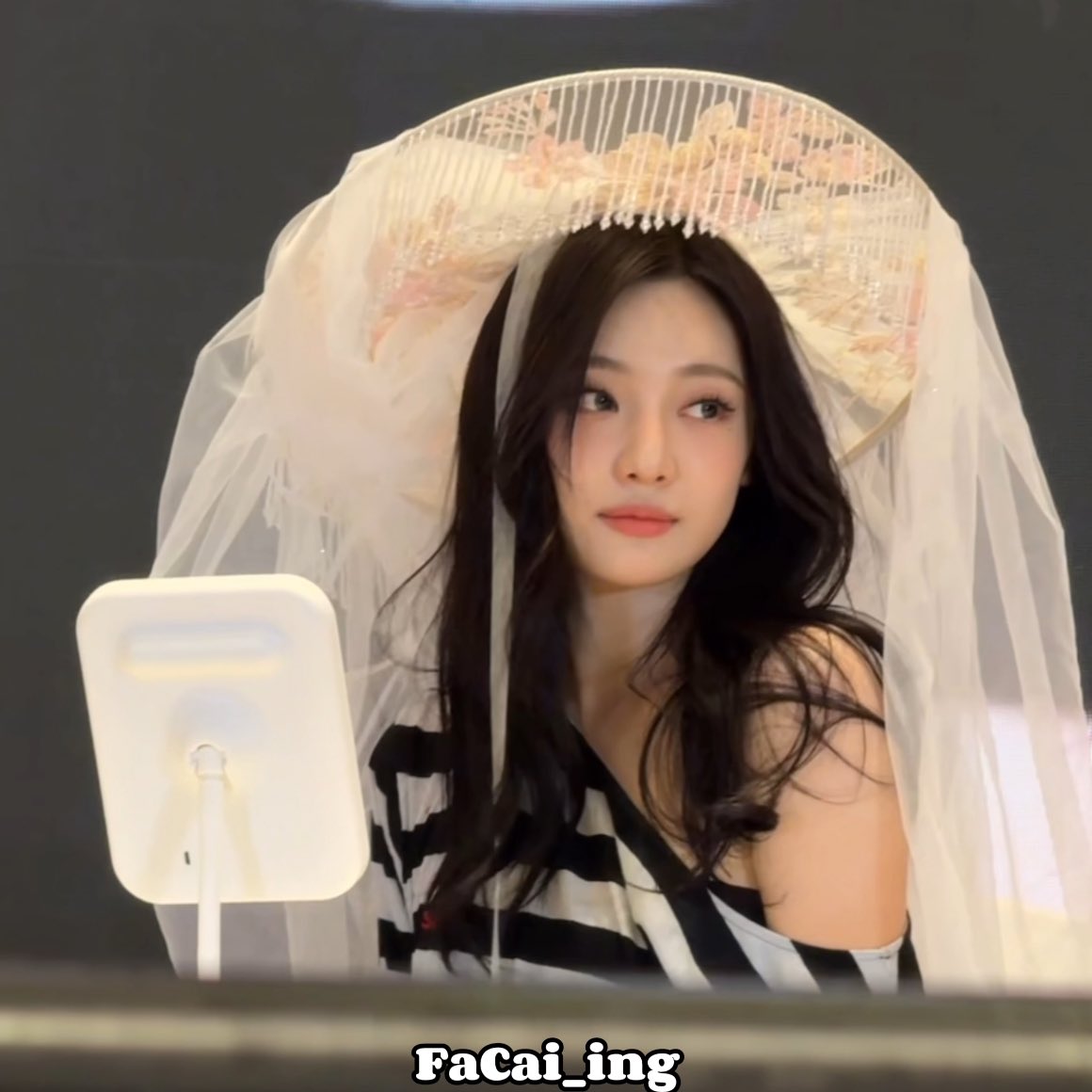 yizhuo1st's tweet photo. the most beautiful woman 😮‍💨 https://t.co/Bpg4b7mHyh