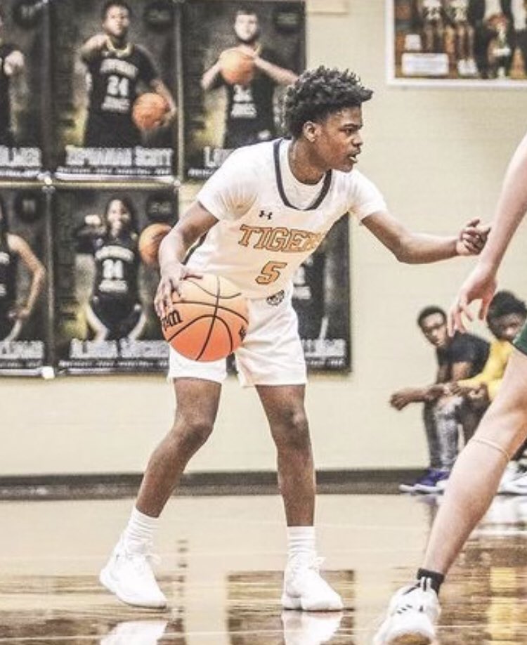 Kyle Robinson 🏀 tweet media