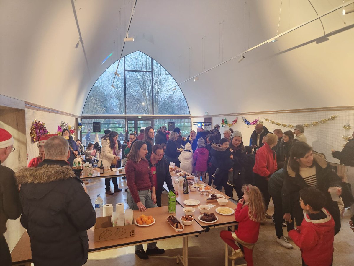 Aux côtés des habitant•es et du Conseil de Quartier Bercy pour la fête de fin d’année, un moment chaleureux et convivial. Ces temps d’échange montrent toute l’importance de la vitalité de nos conseils de quartier, au cœur de la vie collective du 12e !