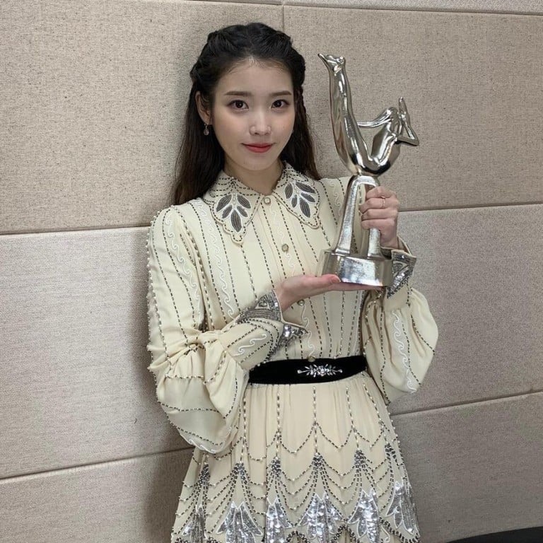 IU before 68                    IU after 68 men
men boycott her:           boycott her: