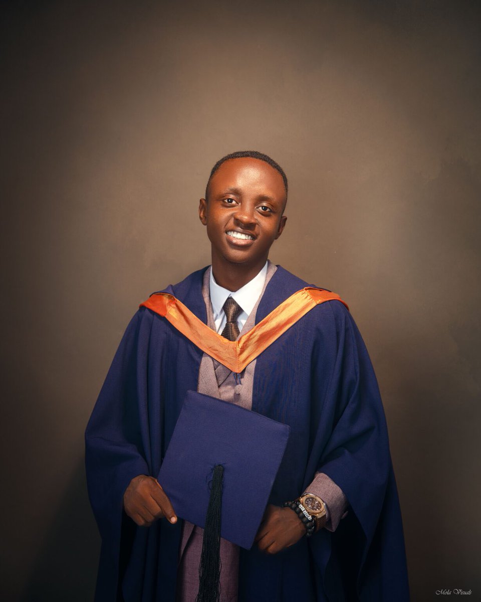 AyordejiE's tweet photo. Reintroducing :
ELUYEMI Ayodeji Praise (GMNSE)
https://t.co/3yeX9fgWxI Electronic & Electrical Engineering
Second Class Honors (Upper Division)
Obafemi Awolowo University
β€οΈβ¨ππ·π½ββοΈ
God Did β¨β¨
#OAU48thConvocation #NSEInduction #OAU #OAUTwitter https://t.co/CgNQnuzXbO