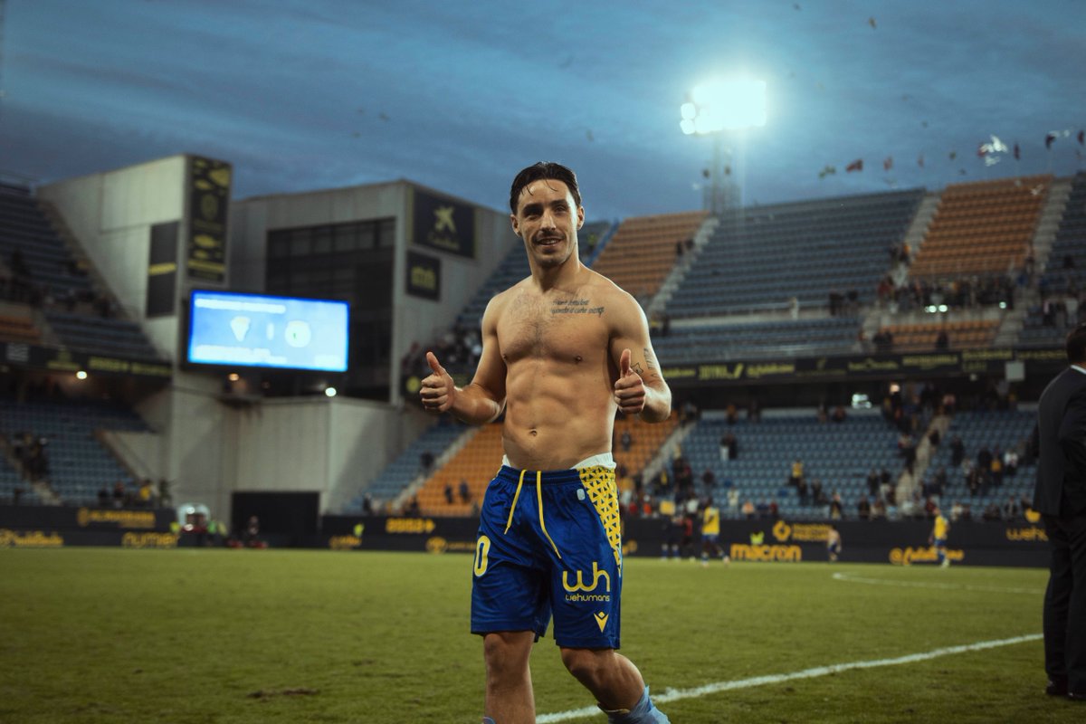 🥵 Qué partido, Iza.