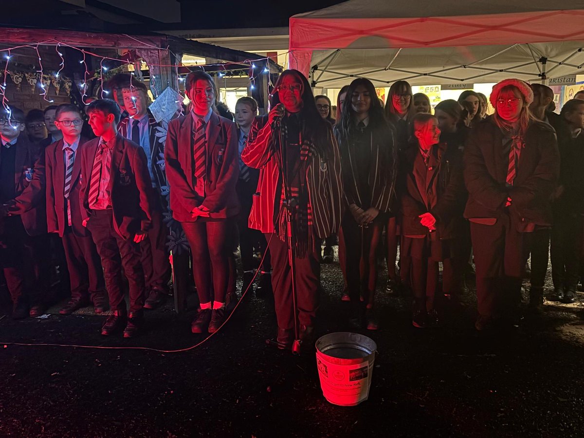 CrestwoodSchool's tweet photo. Thank you to our amazing choir for performing at St Mark's Christmas Fair last night. You were fantastic as usual! https://t.co/q1fl7wJSi3