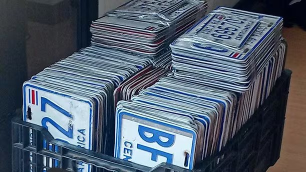 TendenciaCRnews's tweet image. Atención: #vehículos y #placas #decomisados en estos días se recuperarán hasta el próximo año por cierre de #Cosevi.

#TendenciaCR