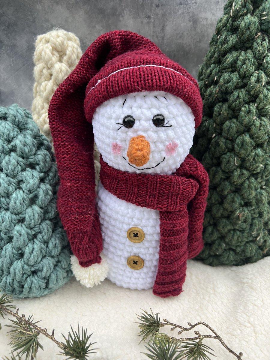 Last handmade snow folk in my shop. Don’t let him spend the holidays alone. Order here: strengthindesignstudios.com/listing/181469…