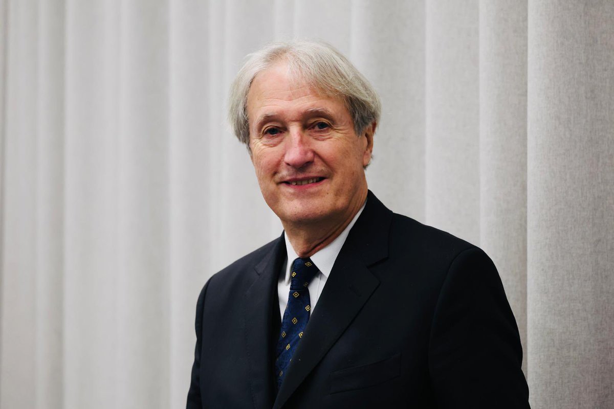 Yves Pennes a été officiellement désigné Grand Maître de la GLNF à l'occasion de la Tenue annuelle de Grande Loge qui s'est déroulée à Paris, ce samedi 14 décembre. Jusqu'ici Député Grand Maître, cet ancien architecte a réuni 97, 09% des suffrages.