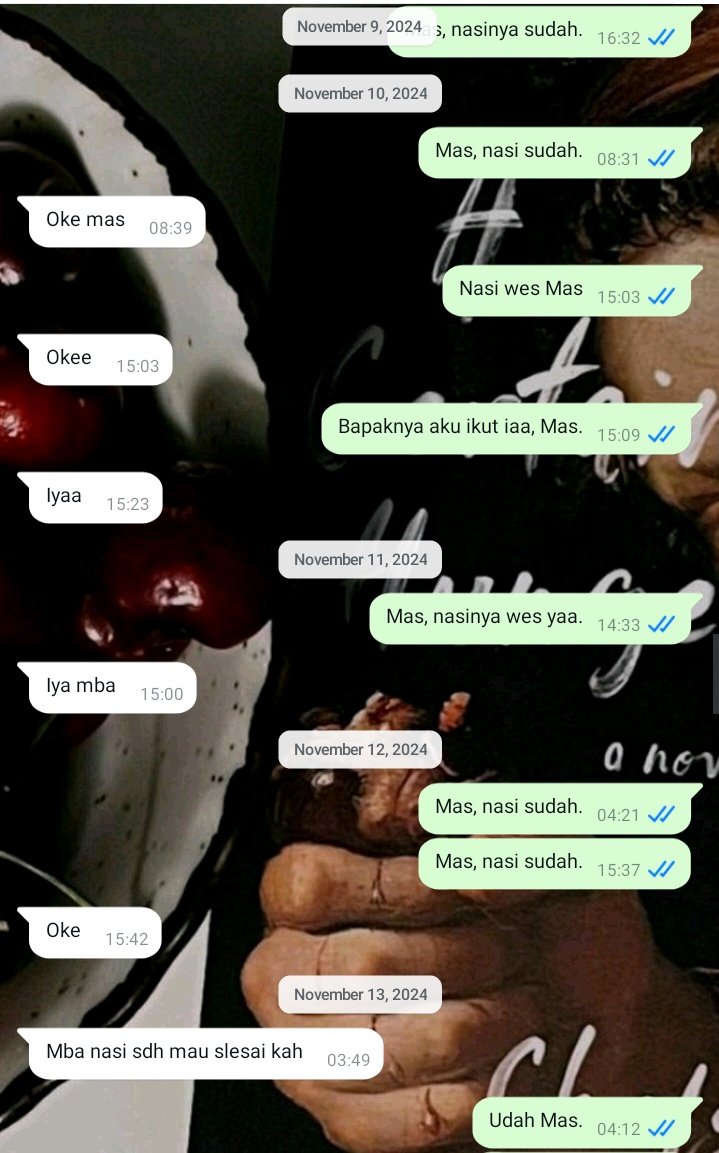 WKWKWK. Aku juga ada yang sejenis. Sampai aku keluar kerja juga chat-annya masih begini. 😭😭🤣🤏🏻