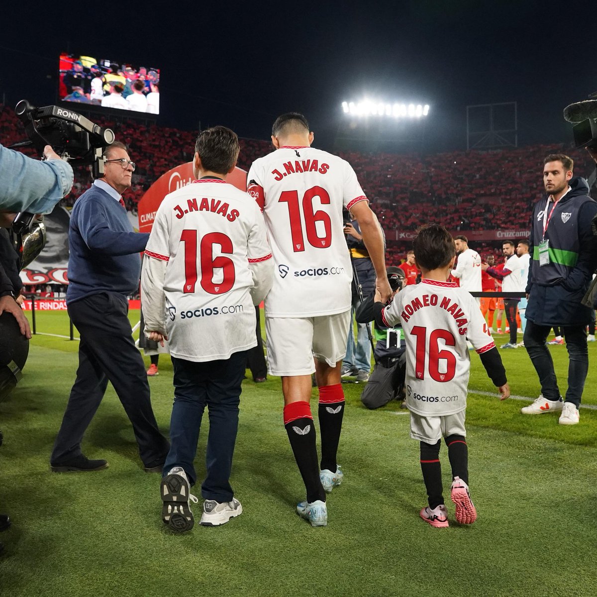 📸 Don Jesús Navas ♾

#DespedidadeLeyenda