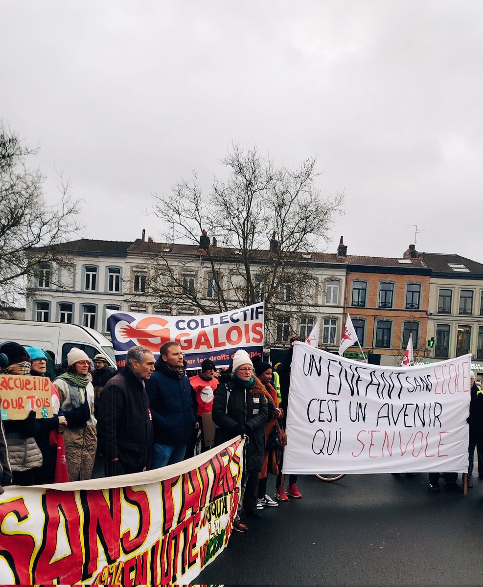 mobilisé.es  aujourd'hui pour l'égalité des droits , notamment le droit à l'école pour toutes et tous.
<a href="/FSUHauts_France/">FSU Hauts-de-France</a> <a href="/FSUSNUIPP59/">FSU-SNUIPP 59</a> <a href="/leSNU62twitte/">FSU-SNUipp 62</a> <a href="/MartinageSnetap/">regis.martinage.snetap</a> <a href="/snesdelille/">SNES FSU académie de Lille</a> <a href="/SNICS_FSU_Lille/">SNICS FSU lille</a> <a href="/SNPESGrandNord/">SNPES-PJJ/FSU Grand Nord</a> <a href="/SnpiHdFfsu/">SUI Hauts-de-France</a>