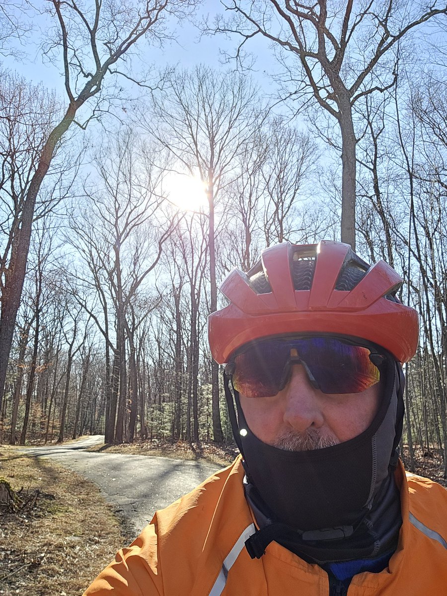 First sub-freezing ride of the season!!! Beautiful day for a ride as long as you bundle up!!! 😎