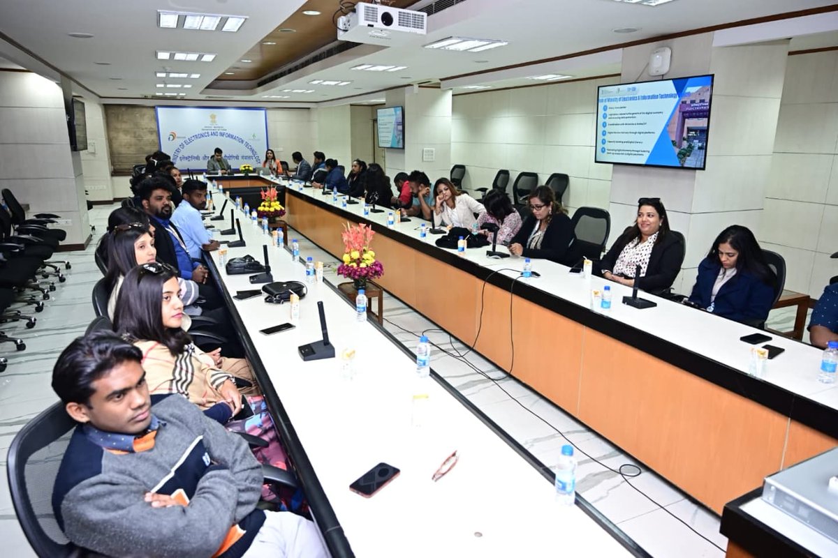 diaspora_india's tweet photo. Participants of #79KIP had visited #MEITY & were breifed about #DigitalInfrastructure of India, #DigitalEmpowerment of the people, #DigitalPayments mechanisms and the #DIGIDHANMission. They were also introduced to #eSanjeevani - National Telemedicine Service and #MyGov App. https://t.co/DtBjNYcyWW