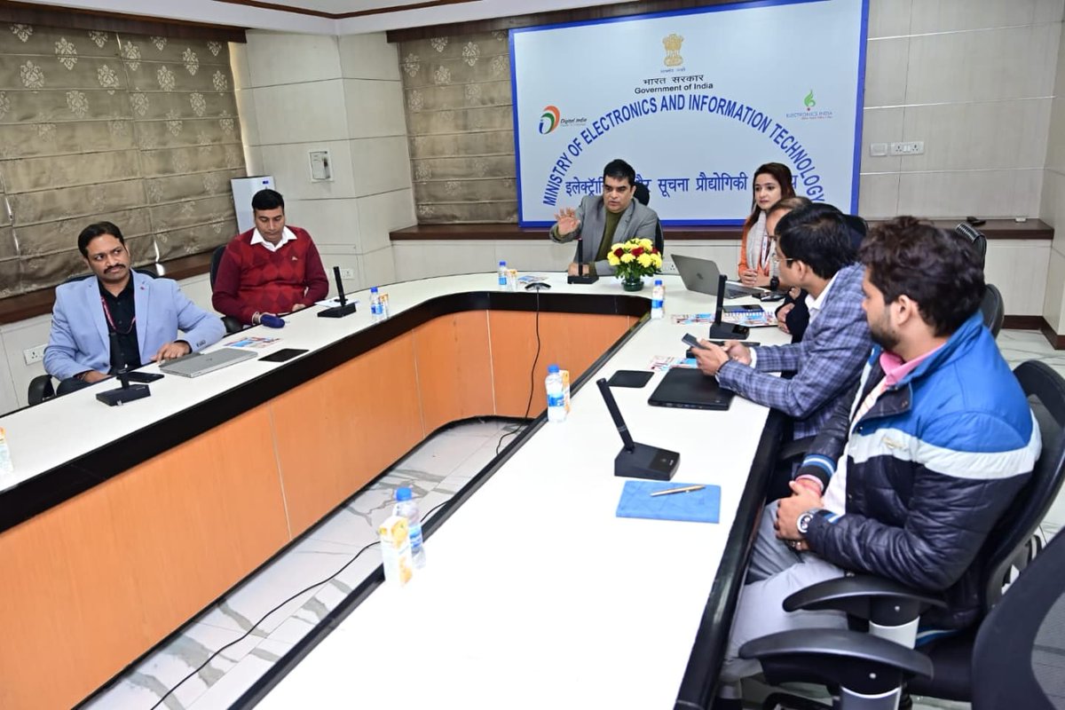 diaspora_india's tweet photo. Participants of #79KIP had visited #MEITY & were breifed about #DigitalInfrastructure of India, #DigitalEmpowerment of the people, #DigitalPayments mechanisms and the #DIGIDHANMission. They were also introduced to #eSanjeevani - National Telemedicine Service and #MyGov App. https://t.co/DtBjNYcyWW