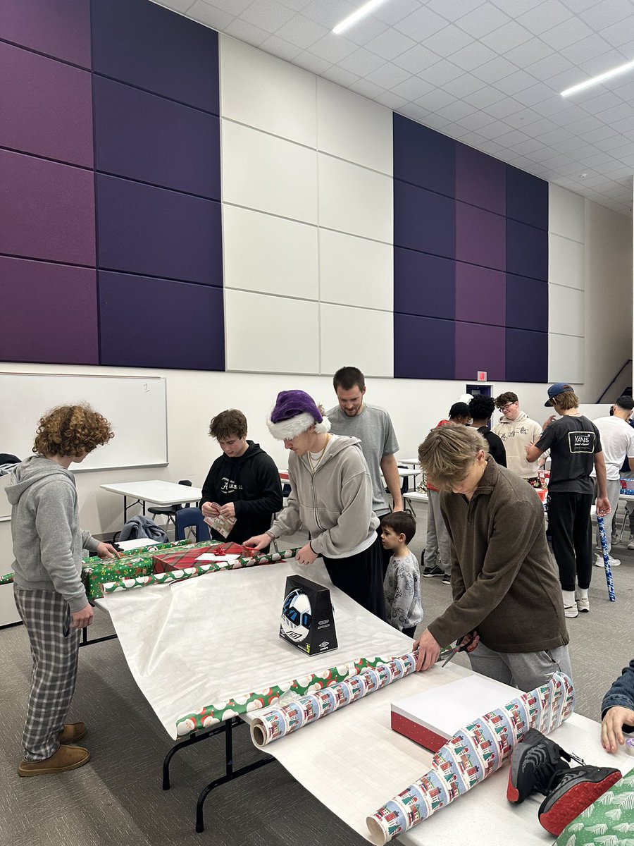 Another successful Anna Baseball Angel Tree! It’s a lot of fun watching the team wrap the gifts and give back to their community. 
<a href="/ANNAISDSports/">ANNA ISD SPORTS</a>