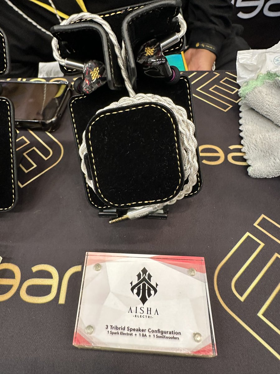 tmau11's tweet image. FlipearsはAEGISとLEGIONに目がいきがちだけど新AISHAがすごくイイ