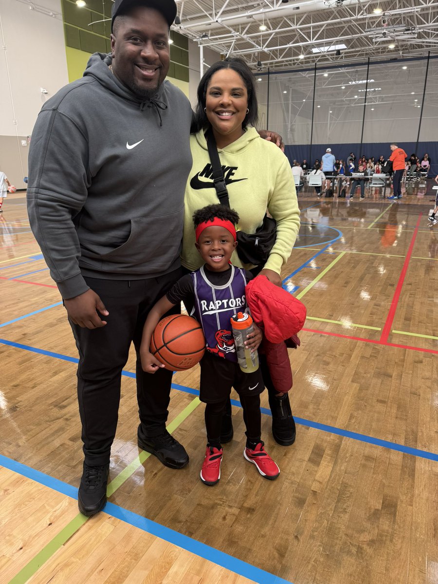 Our guy had 4 points today. From the football field straight to the hardwood! Let’s go BayBay!
#TheFuture