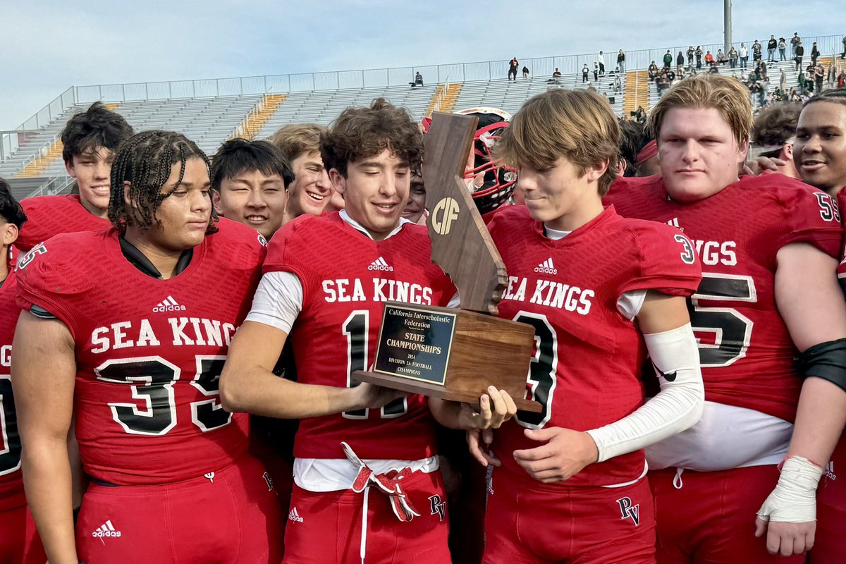 Fernando M. Donado (@fernandomdonado) on Twitter photo BONUS COVERAGE
🚨BREAKING NEWS🚨
FINAL SCORE
<a href="/SeaKingFootball/">Palos Verdes HS Football</a> 55, Twelve Bridges 19
In the <a href="/CIFState/">CIF State</a> Division 2-A Championship game!
<a href="/ryanrakowski10/">Ryan Rakowski</a> throws for SIX TD passes.
Photos 📷©️<a href="/FernandoMDonado/">Fernando M. Donado</a>, For ocsportszone.com.
<a href="/TimBurtIrvine/">Tim Burt</a> <a href="/OCSportsZone/">OC Sports Zone</a> BONUS COVERAGE
🚨BREAKING NEWS🚨
FINAL SCORE
<a href="/SeaKingFootball/">Palos Verdes HS Football</a> 55, Twelve Bridges 19
In the <a href="/CIFState/">CIF State</a> Division 2-A Championship game!
<a href="/ryanrakowski10/">Ryan Rakowski</a> throws for SIX TD passes.
Photos 📷©️<a href="/FernandoMDonado/">Fernando M. Donado</a>, For ocsportszone.com.
<a href="/TimBurtIrvine/">Tim Burt</a> <a href="/OCSportsZone/">OC Sports Zone</a>