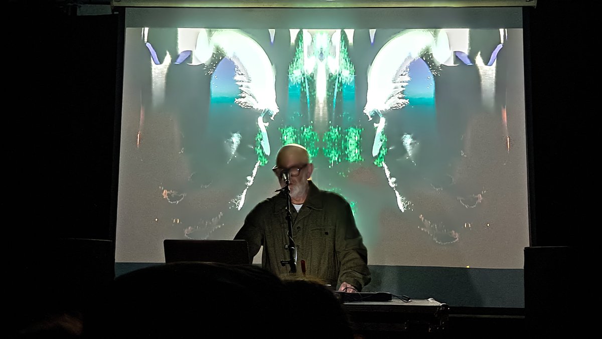 christos_michos's tweet image. Λίγα λόγια για την τρίτη και καλύτερη εμφάνιση των #ClockDVA στη χώρα μας.
tospitimetaparaxena.blogspot.com/2024/12/clock-…