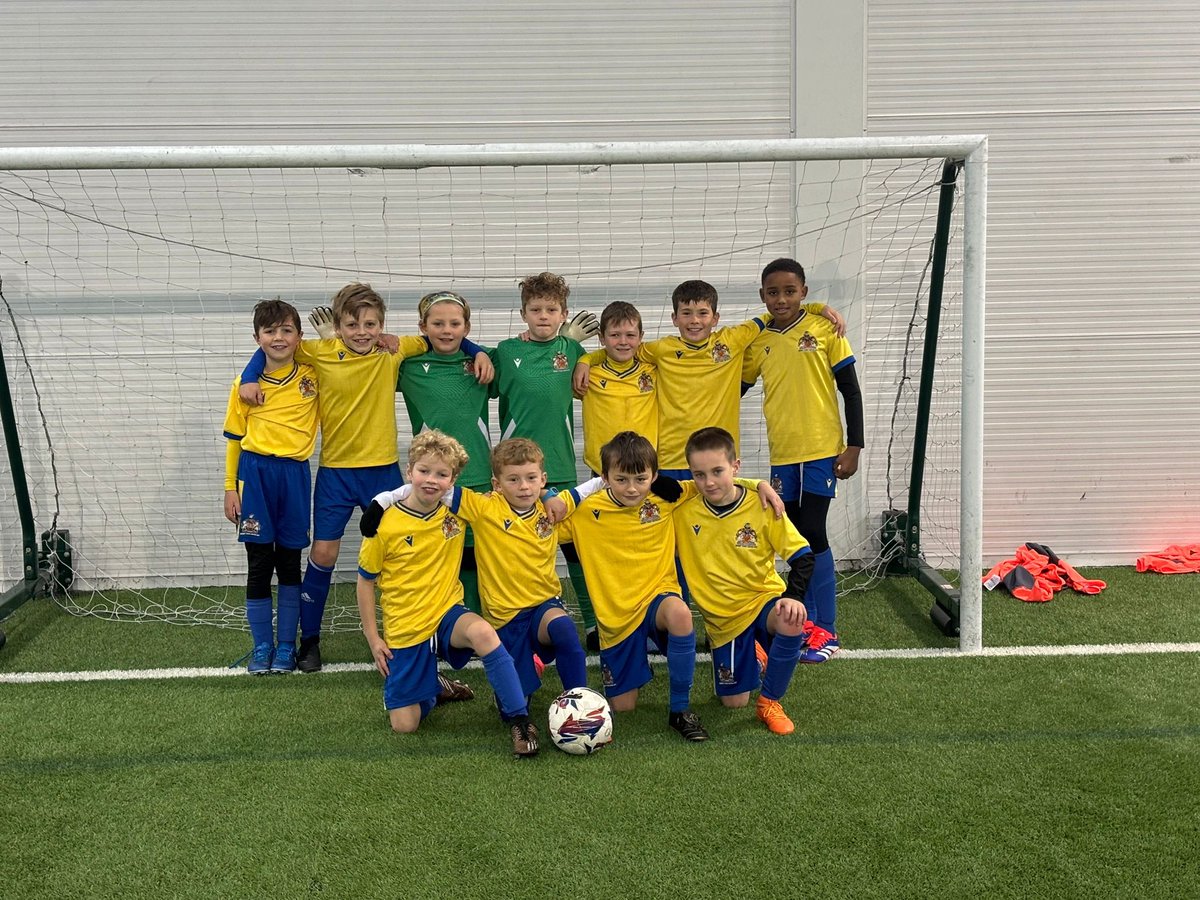 Barry Town United Academy tweet media