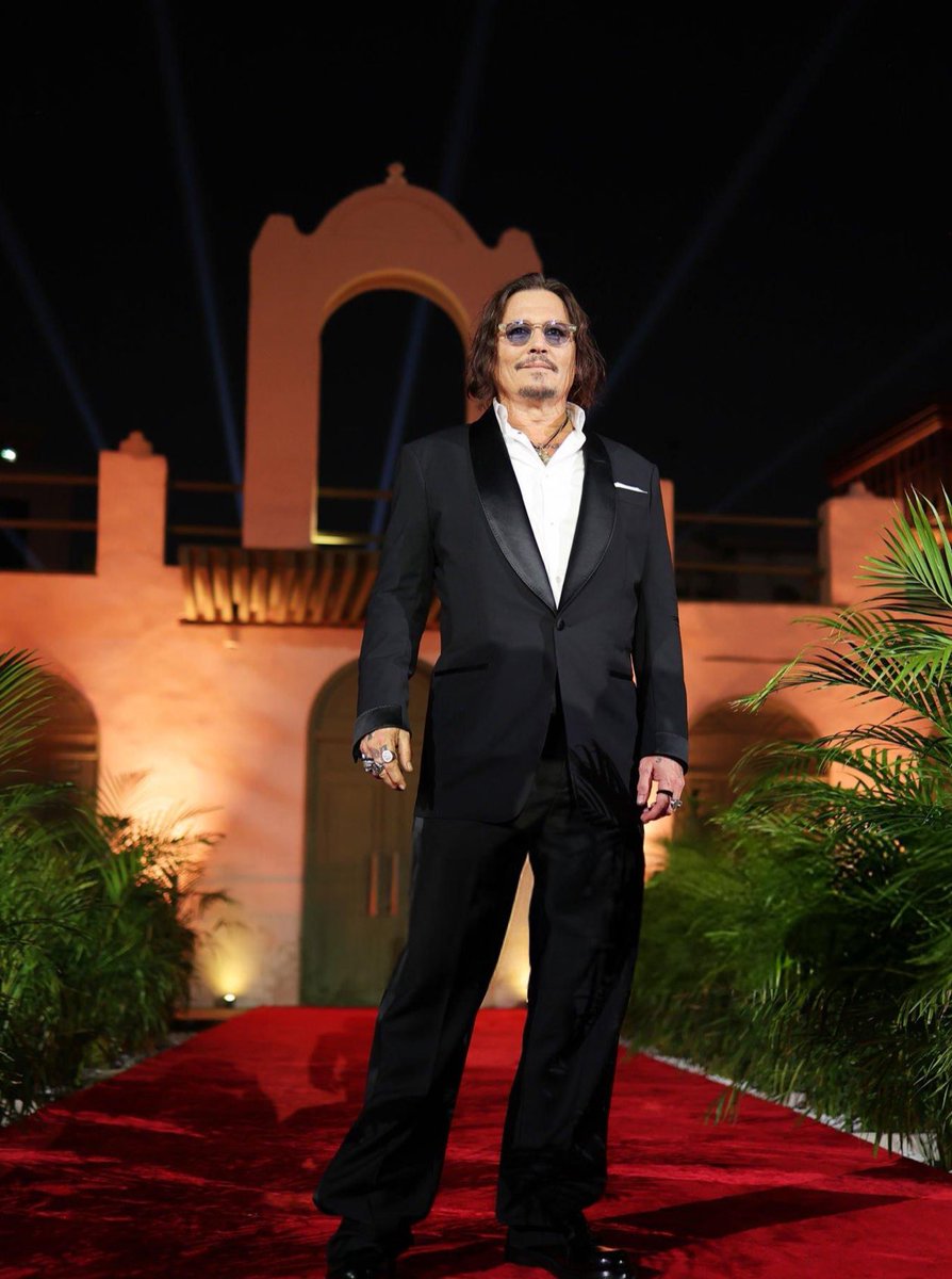 Johnny Depp, el dueño de mi corazón tweet media