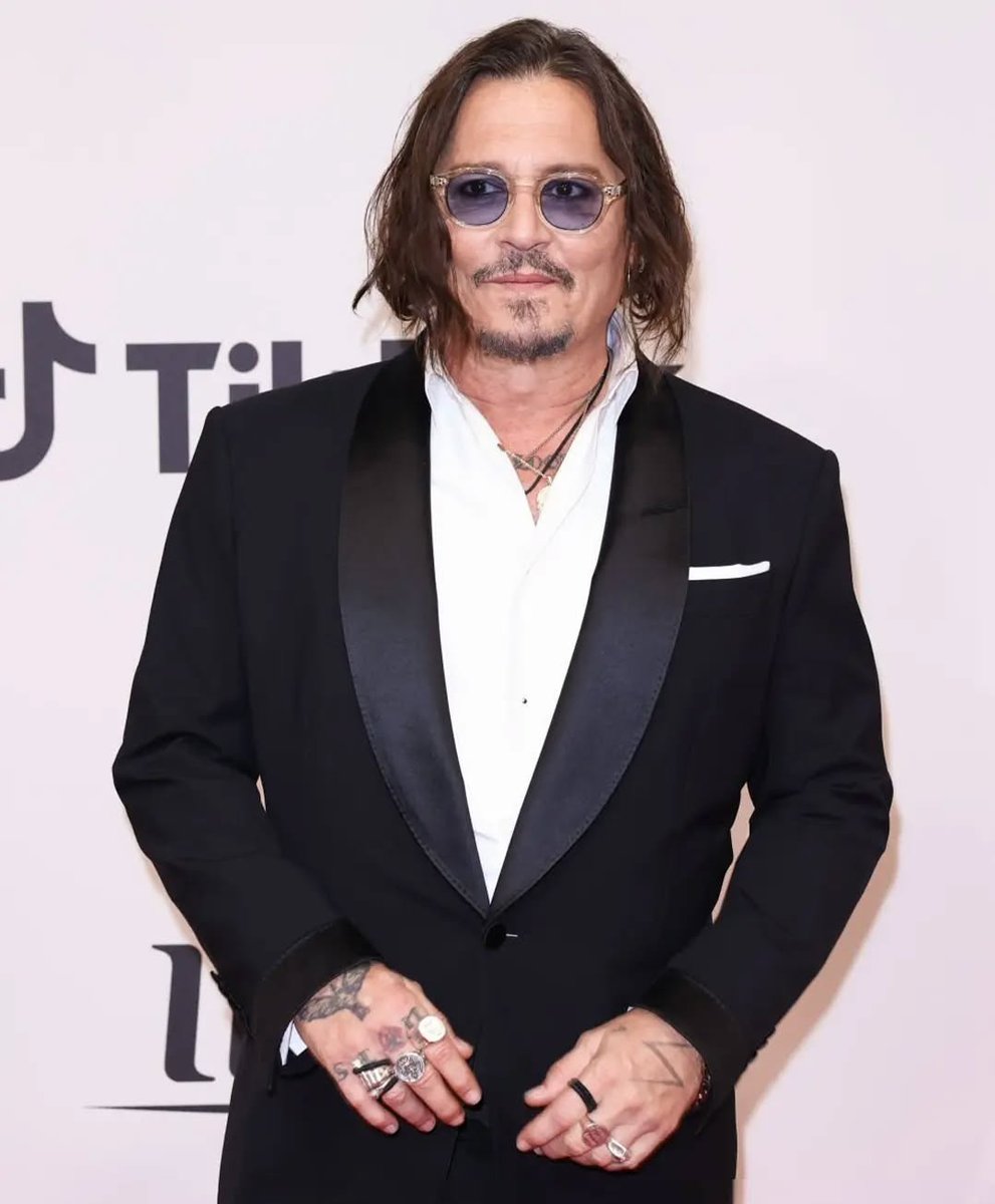 Johnny Depp, el dueño de mi corazón tweet media