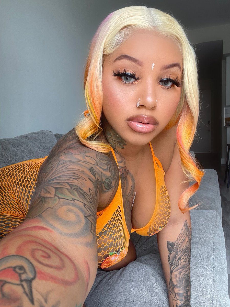 therealmixedb1's tweet photo. And that booty real big like my fan base 😍
Telegram:@Kaylabb78
Zangi: 1062241008 https://t.co/5MiLt9U94r