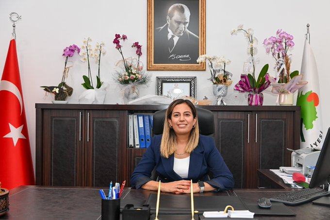 YHKgrevli's tweet photo. @veligunduzsahin Nihat Toprak Mamak belediyesi Veteriner İşleri Müdürü. GÖREVDEN ALIN!
Sibel Emre, Mamak belediyesi veterinerliğin bağlı olduğu başkan Yardımcısı. GÖREVDEN ALIN! https://t.co/fsGCephs6P