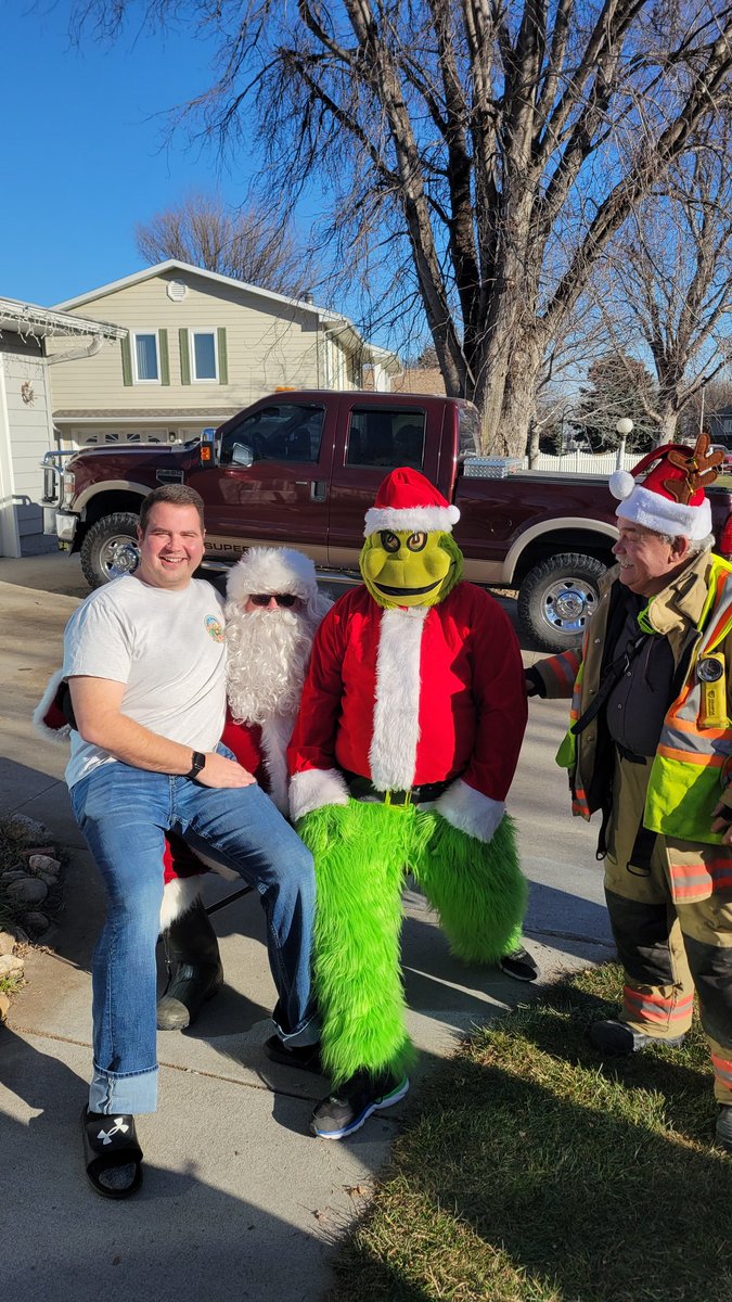Had to keep an eye on the Grinch this afternoon while #Santa and #ElmCreekFire made sure all the kids had an opportunity to tell Santa their wishlist.  Great small town holiday tradition in #ElmCreek
