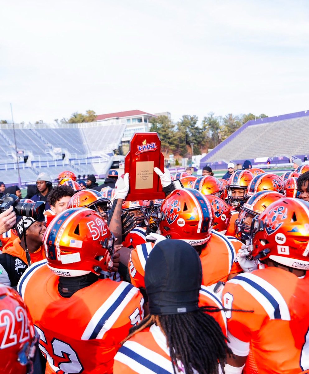 Lariq5's tweet photo. Back to back state champs🔸🔹🔸🔹 https://t.co/x9vC9Wh1GV