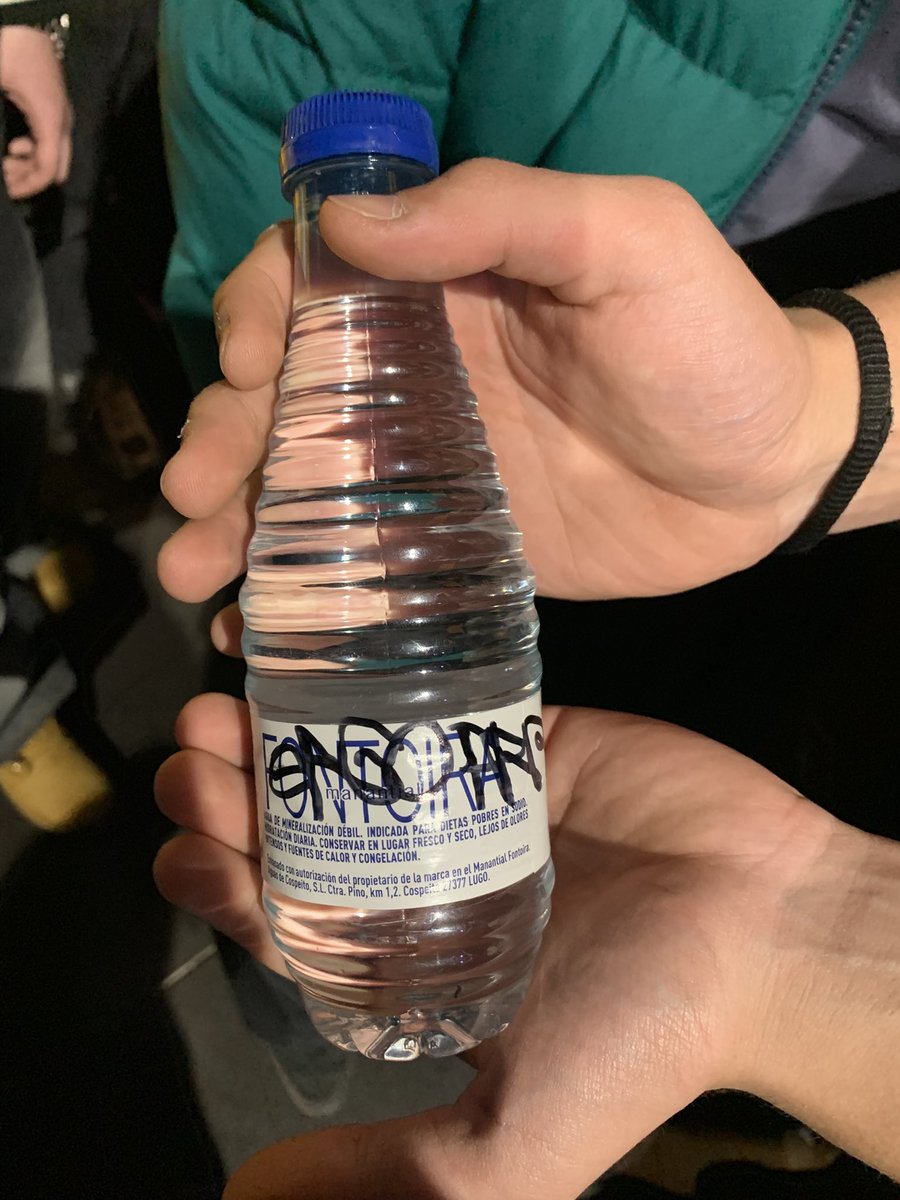 la botella la cogimos entre dos y la perdí al piedra papel o tijera😔 <a href="/BOBBBY021/">DOLOREN€FECTIVO</a> <a href="/Pekeuno1/">PEKEÑO, THE THIRD</a> los más fieras