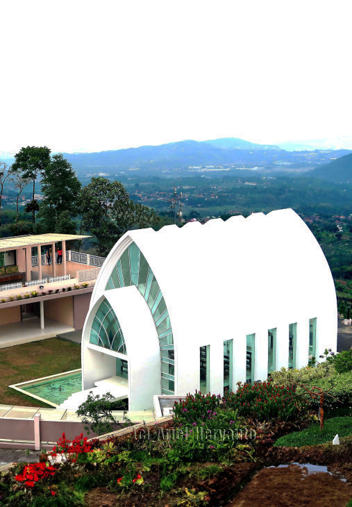 Chappel in the heart of Central Java (2019)
#kapel #bandungan