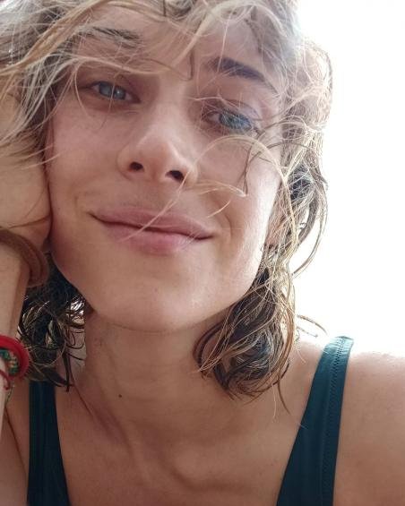 Anitatuya2's tweet image. En tus miradas encuentro refugio, como si cada parpadeo tejiera un lugar donde el tiempo se detiene y solo existimos tú y yo 💞 #Mufin