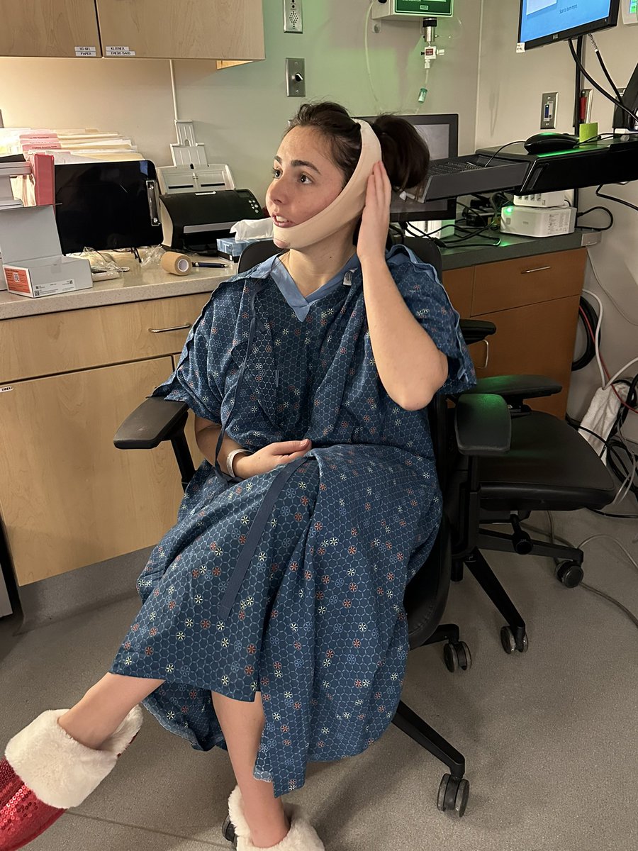 Lexi needs your 🙏. After a tough fall &amp; halted recruiting, Lex is now facing a big health scare; she’s in the hospital undergoing tests/treatments for blindness. Full story ⬇️ God is faithful. #PrayersForLexi <a href="/AGTFREEMAN16u/">Athletics Gold Tamborra/Freeman18u</a> <a href="/CHSSBCougars/">Centennial Softball</a> <a href="/LineDsoftball/">Line Drive Media</a> <a href="/ExtraInningSB/">EXTRA INNING SOFTBALL</a> <a href="/los_stuff/">Carlos Arias</a>