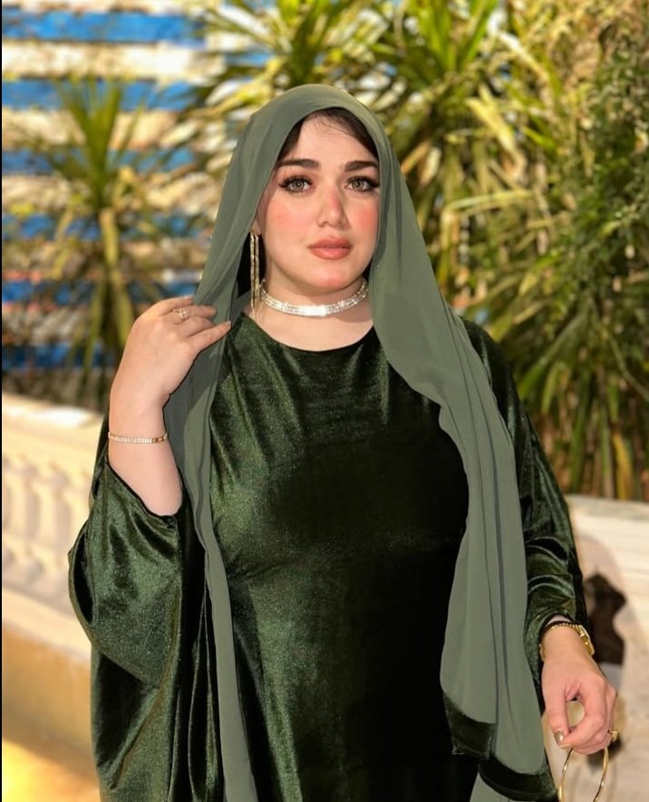 لَمْ أعدْ أملِگ مَوهبةْ الحَديثْ ؛أصمَتْ حتّىَ وَ لَوْ گانَ الأمرْ يهمّنِي ليْسَ ضعْفاً وَ تگبّراً بَلْ ملِيت

.. اسعد. الله. مسائكم..