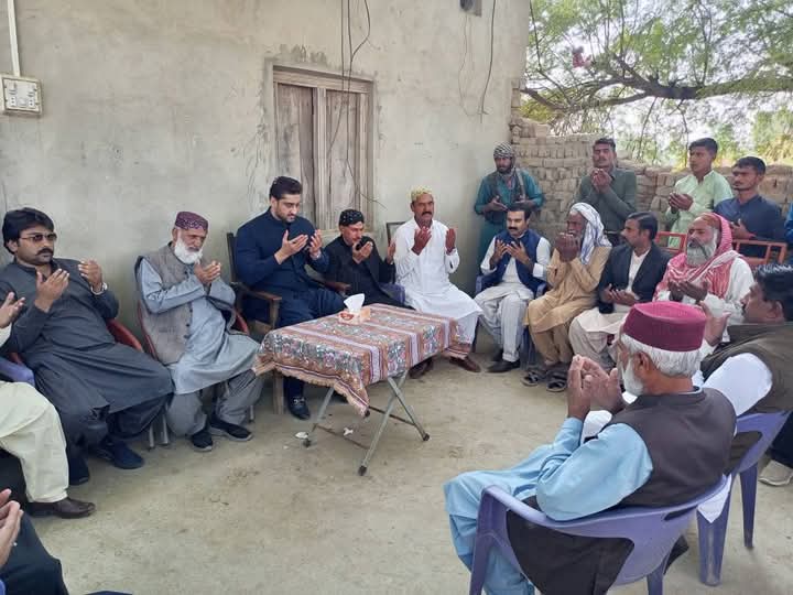 RaisRaheem's tweet photo. ( 14 December. 2024) 
UC Arzi Bhutto #Ps15 

Ex MPA Ps 15 Spokesperson Sindh Government Honourable Nawab @GhanwerIsran Sb Paid Condolences With Haji Ghulam Yaseen deenari

@BBhuttoZardari @AseefaBZ @BakhtawarBZ @sharjeelinam https://t.co/F5QSUw4SLl