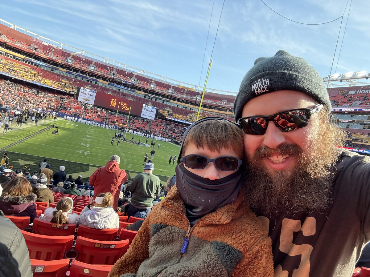 pointer_clan's tweet image. Go Army Beat Navy! His first game ever! #ArmyNavy