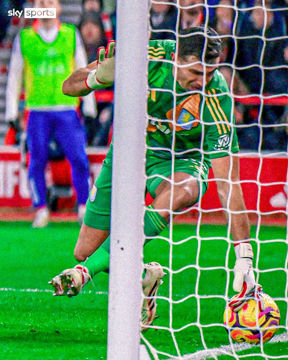 Still reeling after that Emi Martinez save 😵‍💫