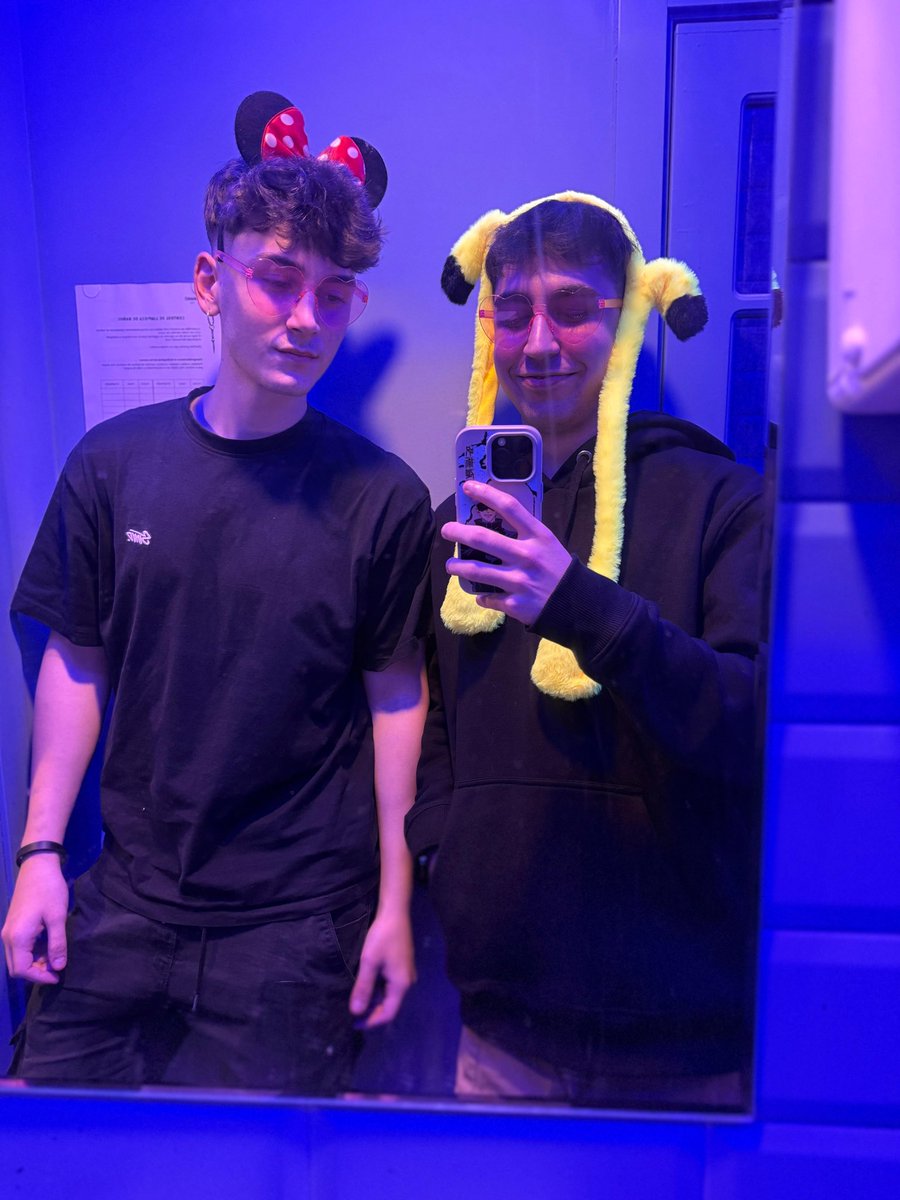 Kawaii Cafe Enjoyers 🌈✨