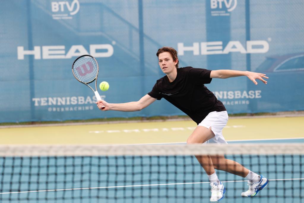 ParsaBombs's tweet photo. Following a home visit from associate head coach Urban Ljubic in June, Ferdinand Kloesters (UTR 12.30) has signed with @BadgerMTennis and will join Wisconsin for the spring of 2025. The 19-year-old is ranked #111 in the German men's rankings. https://t.co/K2HrRcI3pG