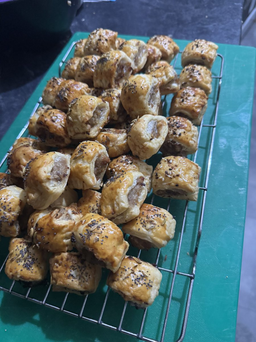 tonype7225's tweet photo. It’s a two batch sausage rolls day meat free ones and meat ones https://t.co/5HMHtD65yg