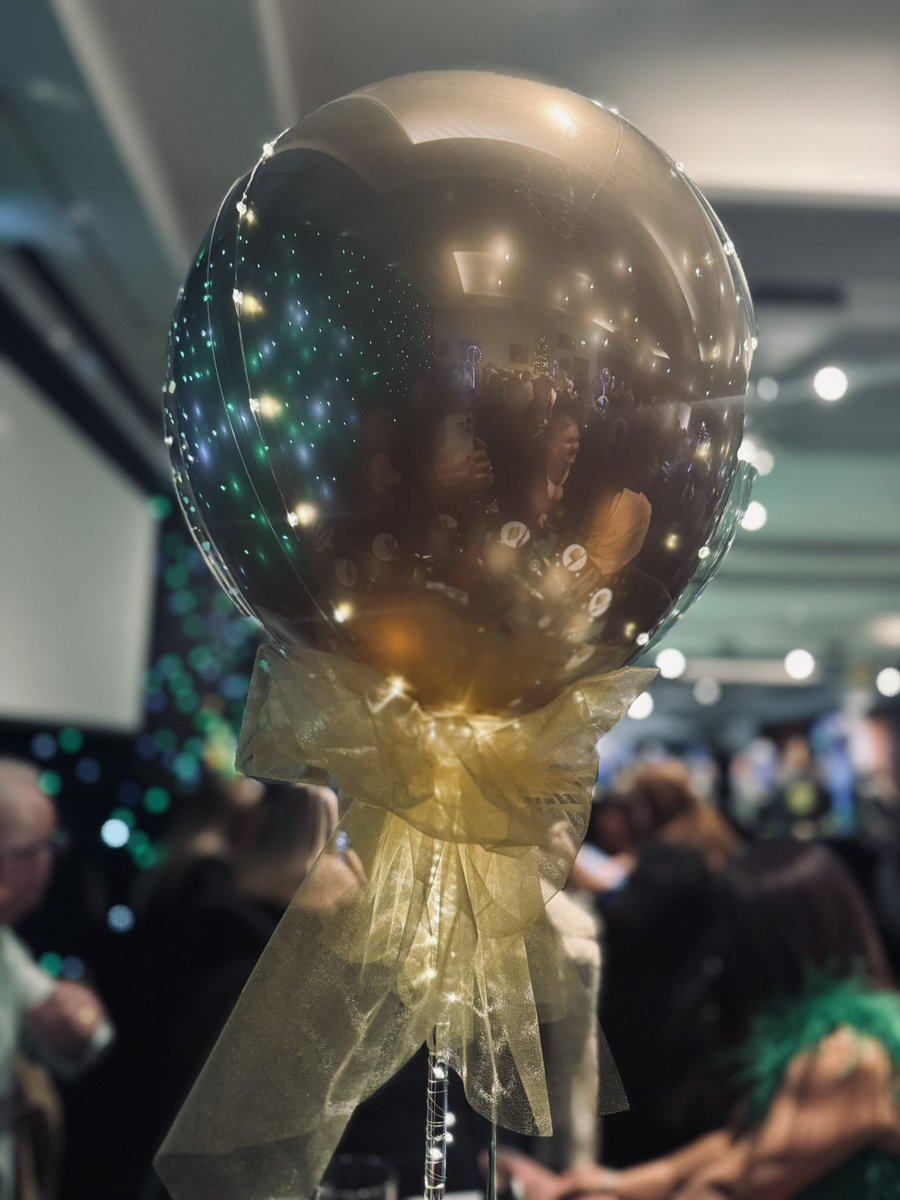 ayenaebotherpal's tweet image. 🍀 #Kerrydalechristmas #Table10