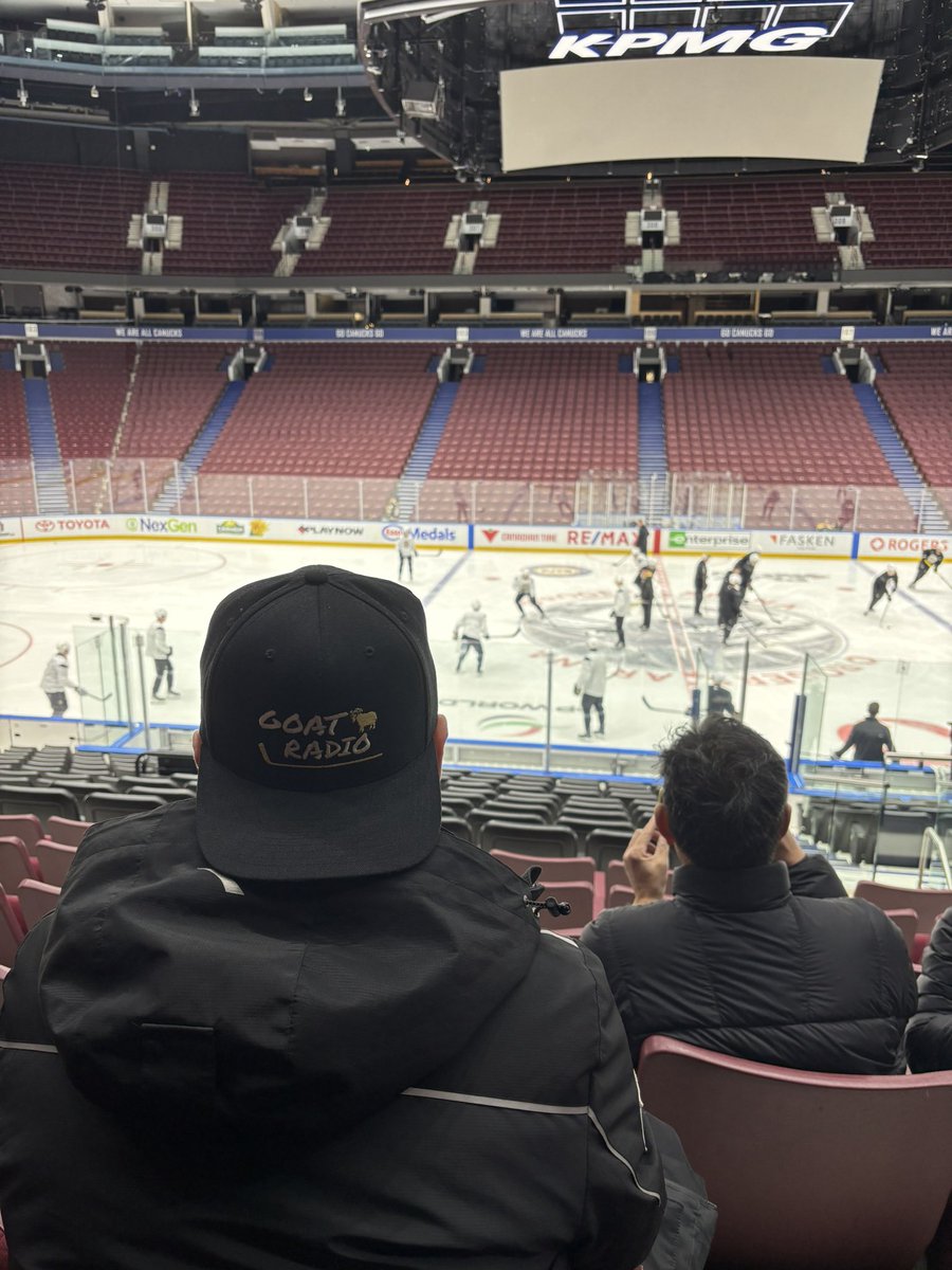 goat_radio_pod's tweet image. The fellas back @RogersArena taking in morning skate #gettingthescoop
