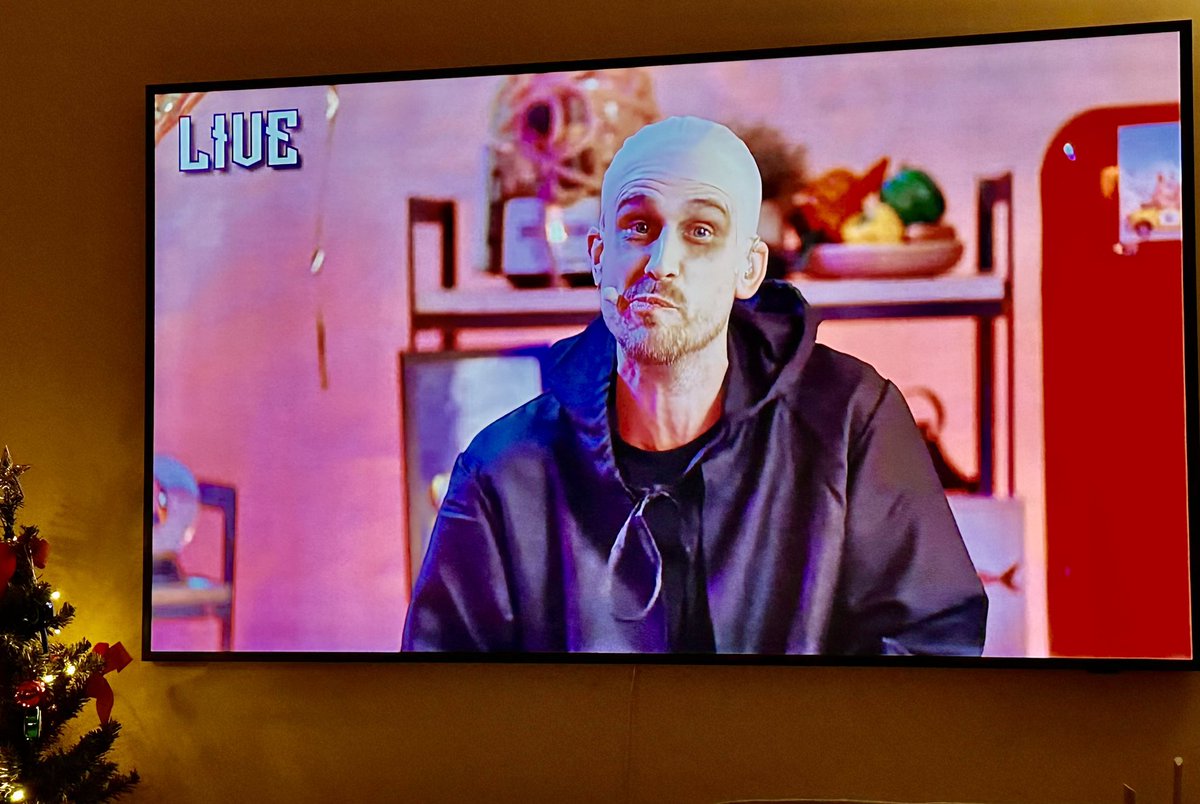 AnnCecilieN's tweet image. Oh my word. 🙈🤭 Uncle Fester’s secret twin, uncle Jester, has left the dungeon and is ready to help the boys escape Queen Janice. 👸🏼🏰 #CulinaryCastle #SortedFood