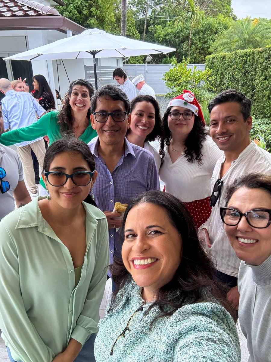 Latinamd's tweet image. Thank you @JaimeMerchan10 for opening your home for a lovely brunch to celebrate our growing Phase 1/ Experimental Therapeutics team @SylvesterCancer #researchmatters #TeamScience